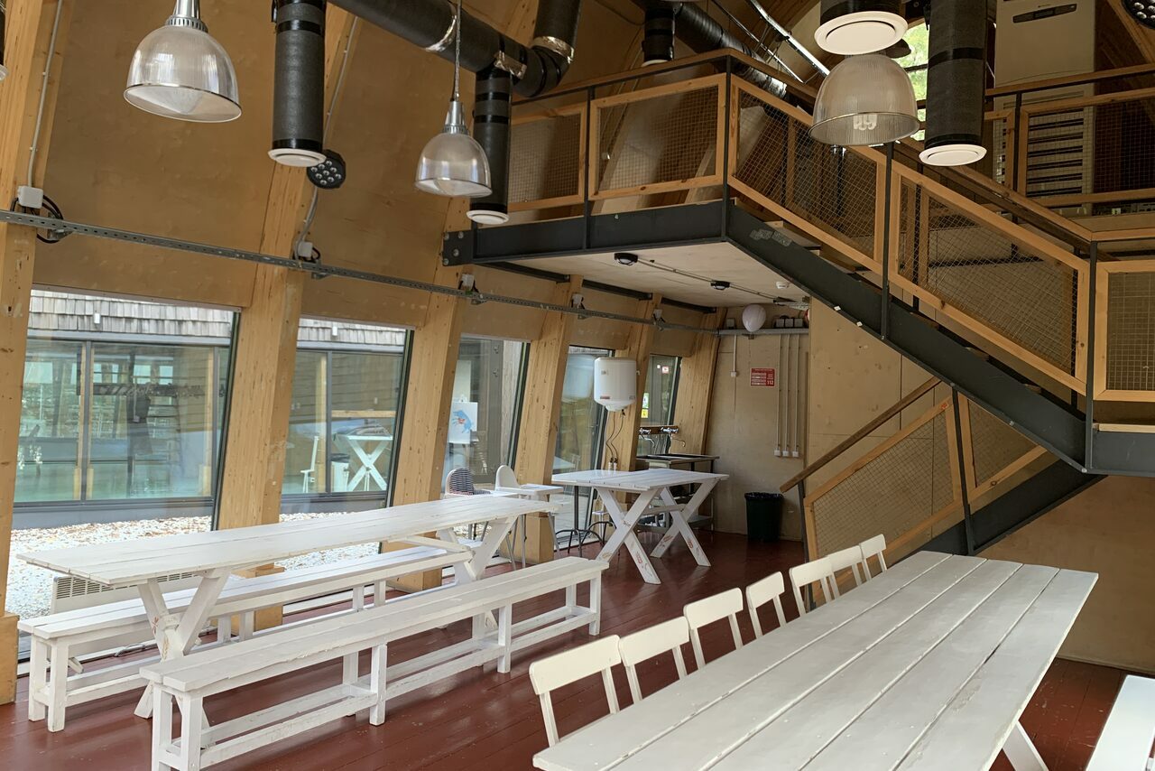 Арендовать Домик с панорамными окнами для детских мероприятий