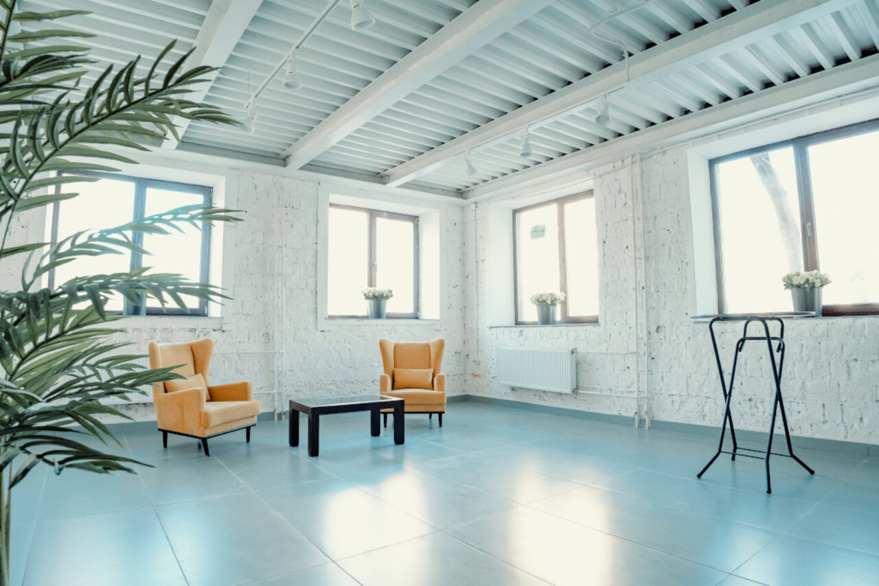 Арендовать ThePLACE. Белый лофт 120м² 