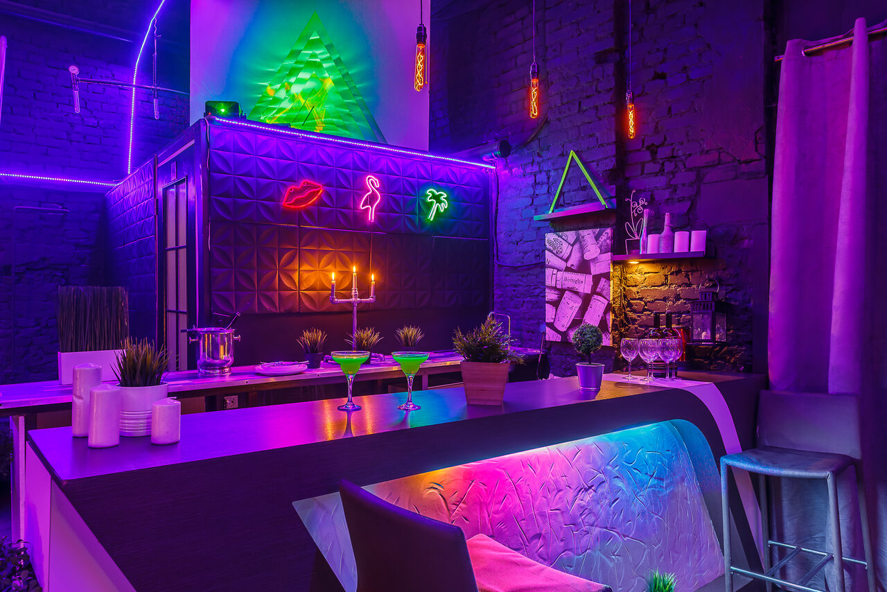 Арендовать Loftblackout. Эксклюзивный черный лофт с летней террасой