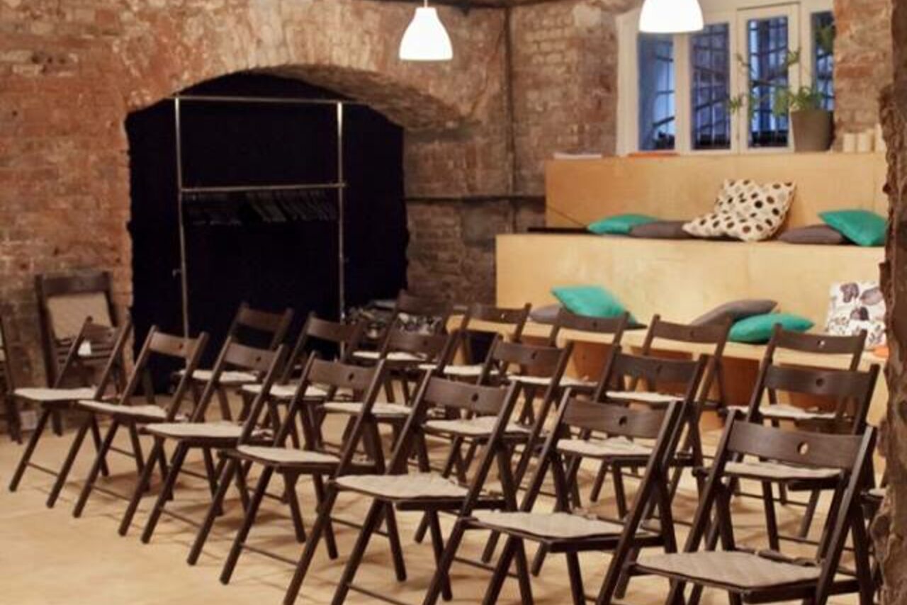 Арендовать Yellow Door Пространство с кирпичными сводами