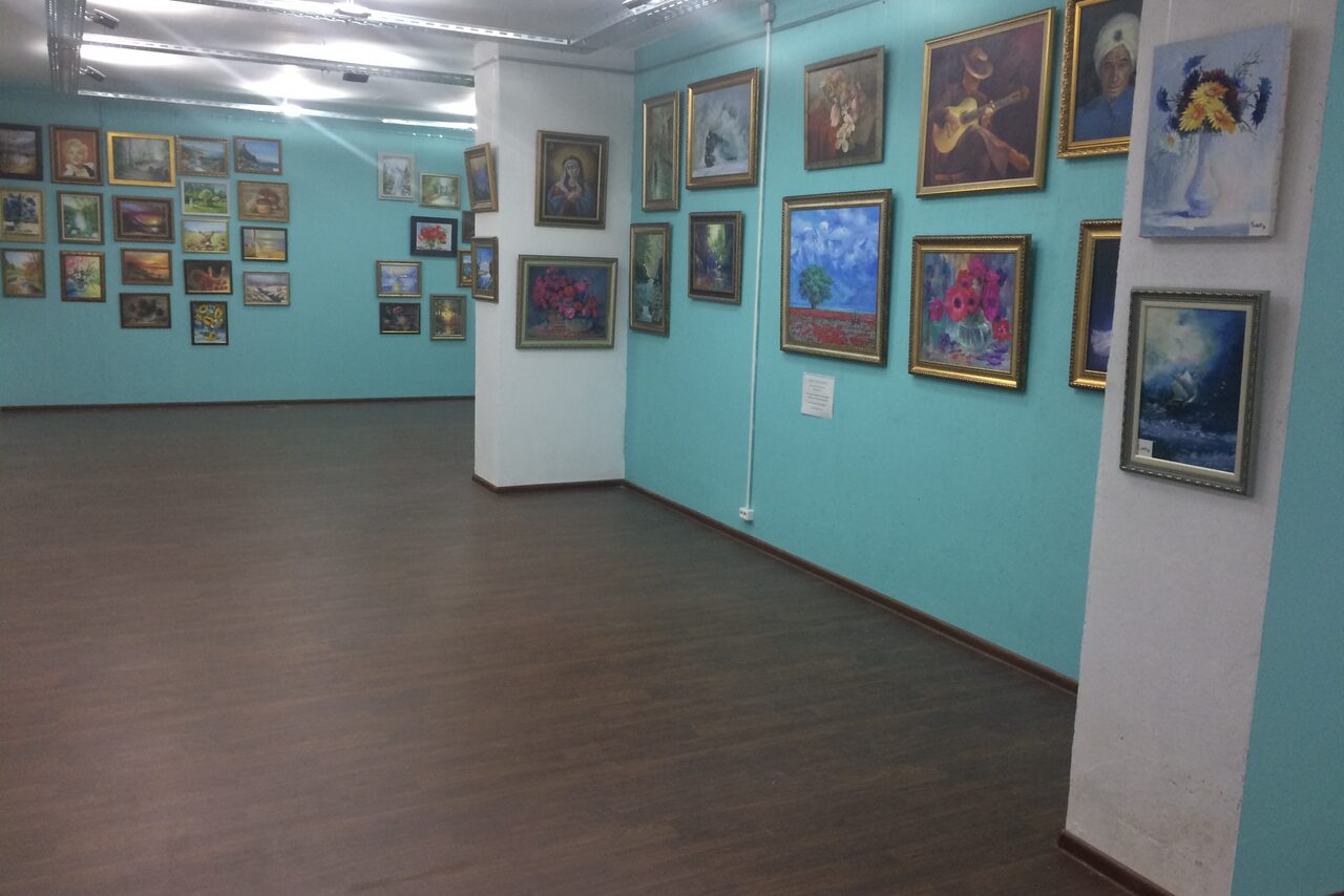 Арендовать Школа Креатива Лофт-картинная галерея 