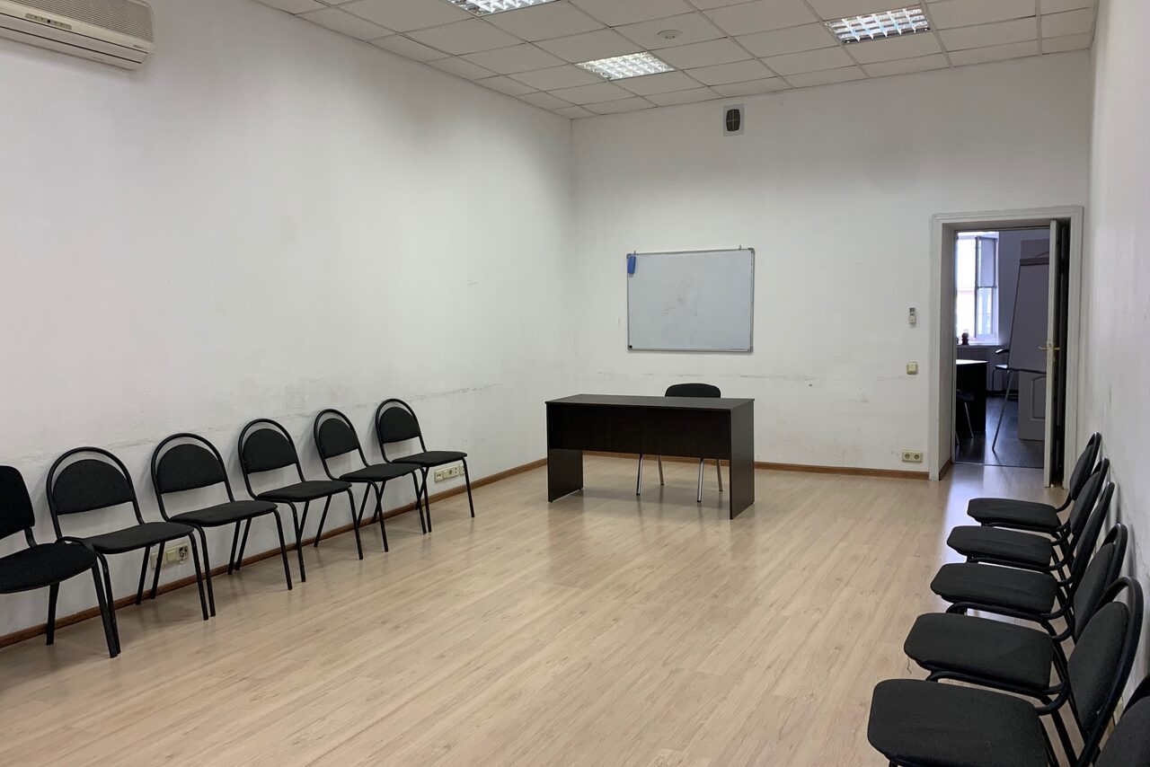 Арендовать Art in Style. Светлый зал