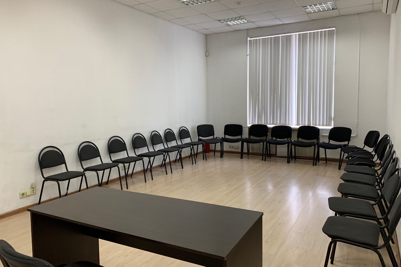 Арендовать Art in Style. Светлый зал