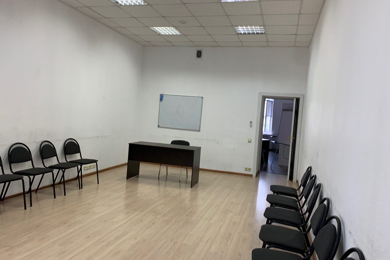 Арендовать Art in Style. Светлый зал