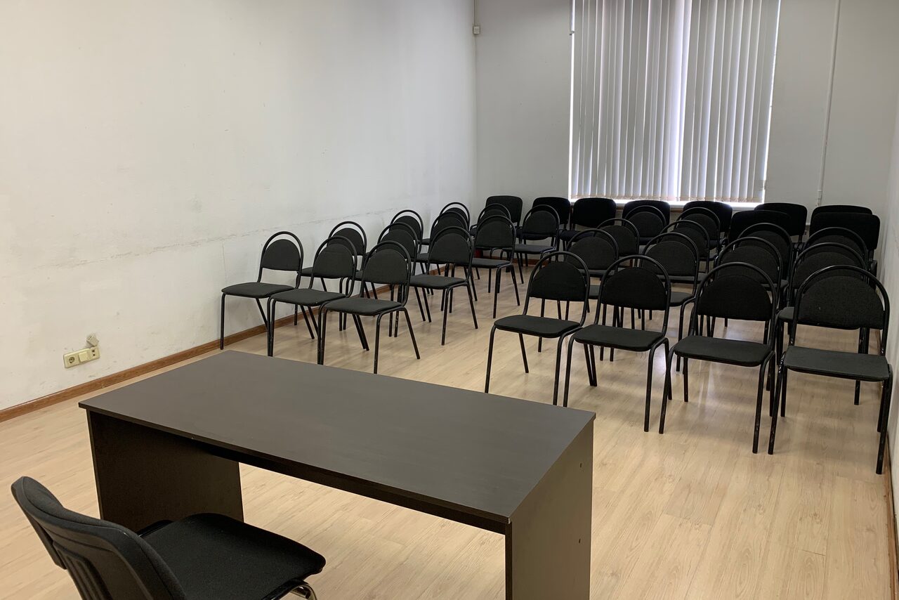 Арендовать Art in Style. Светлый зал