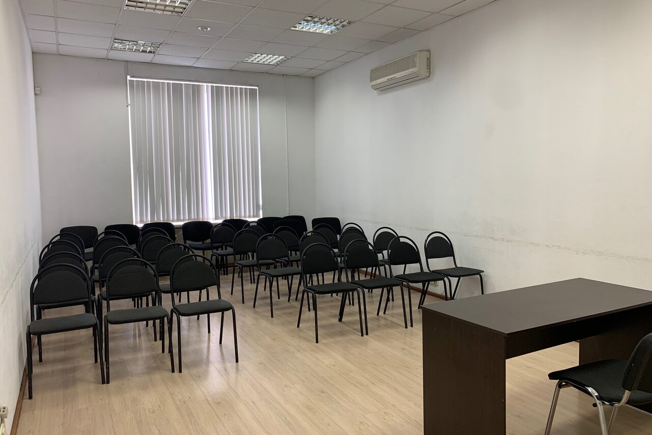 Арендовать Art in Style. Светлый зал