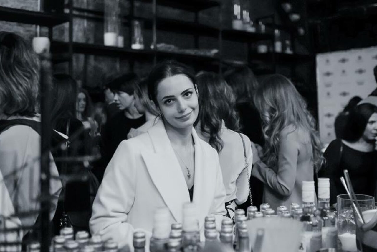 Арендовать Цех Изящных Искусств Арт-лофт с живыми деревьями