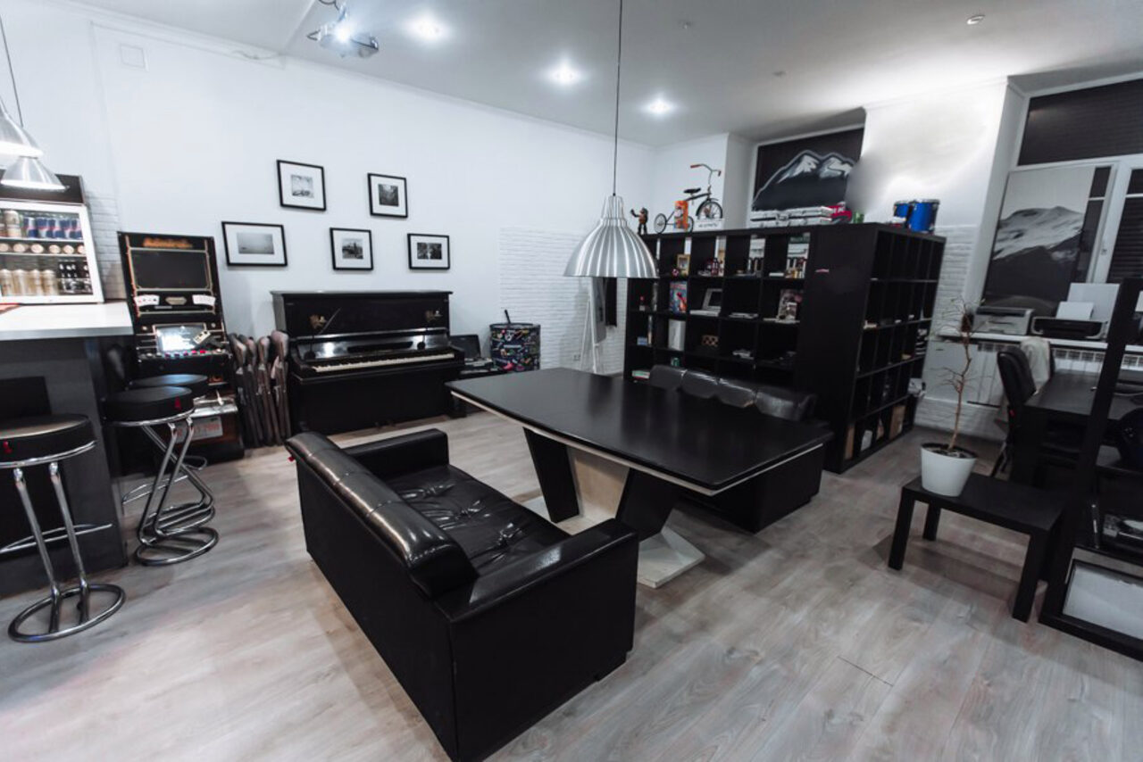 Арендовать СМЕНА - скейтпарк культуры и отдыха