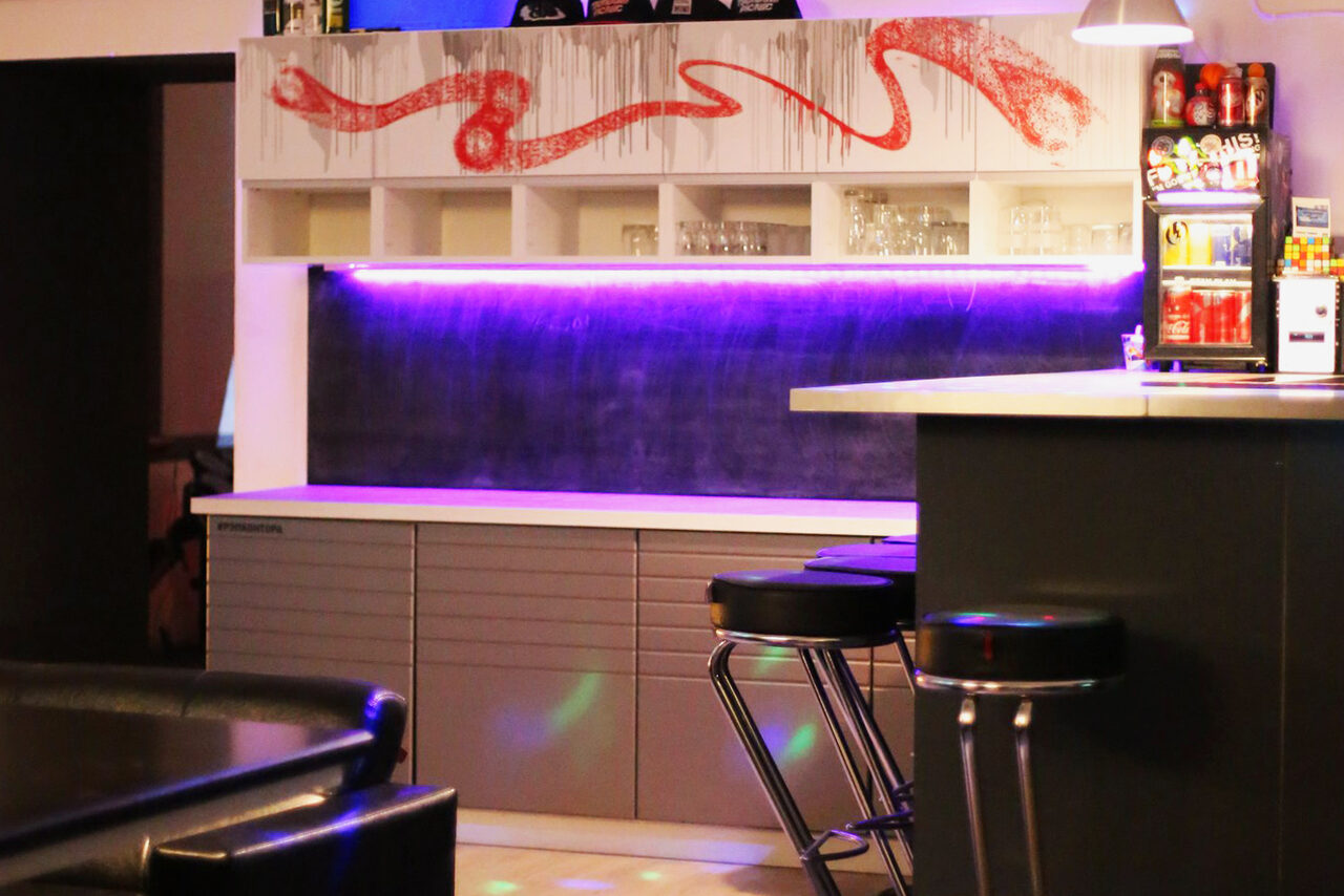 Арендовать СМЕНА - скейтпарк культуры и отдыха