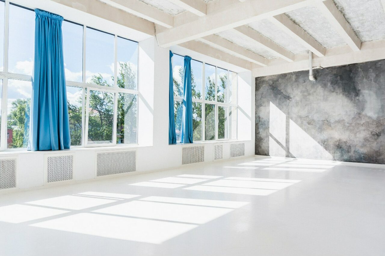 Арендовать Studio 212 (Студио 212). Панорамный лофт в стиле минимализм