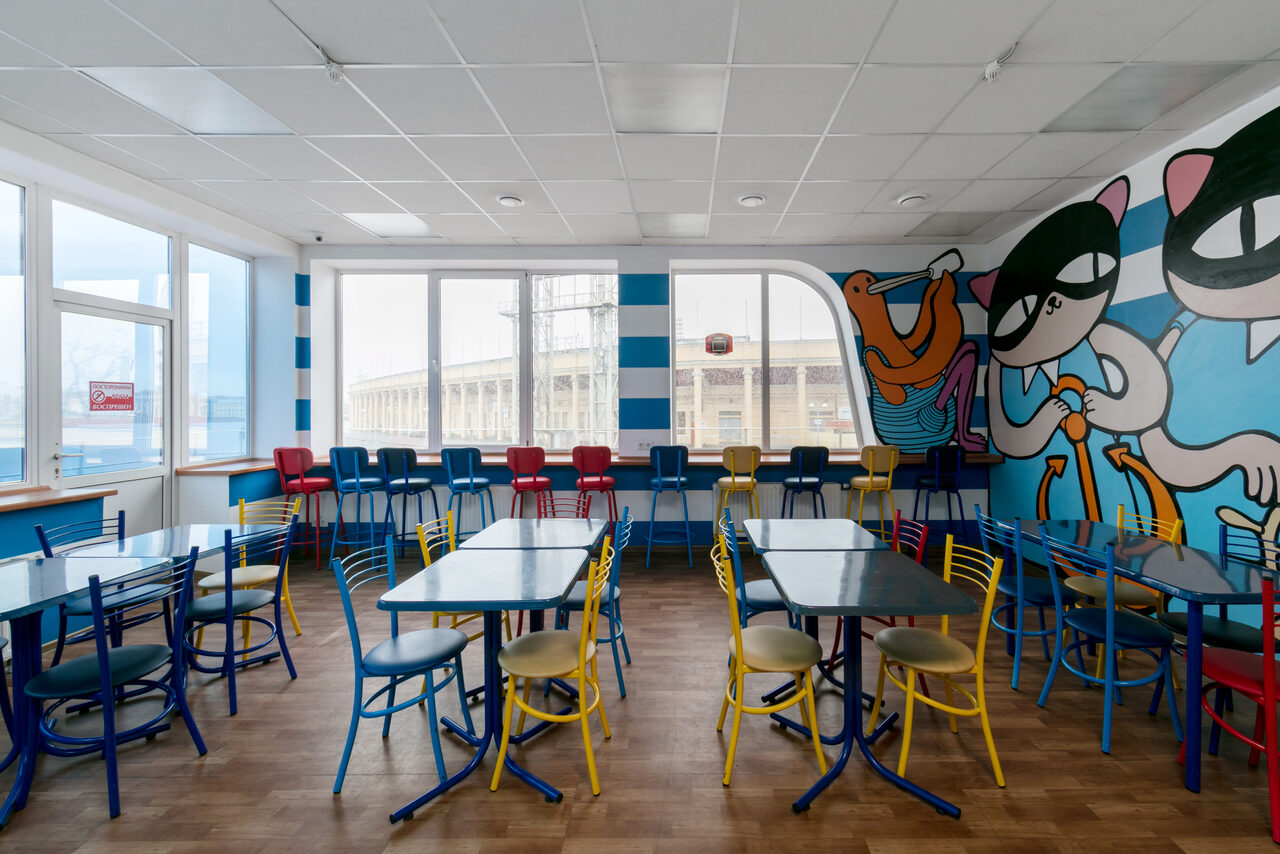 Арендовать  Аквахостел. Лофт на теплоходе