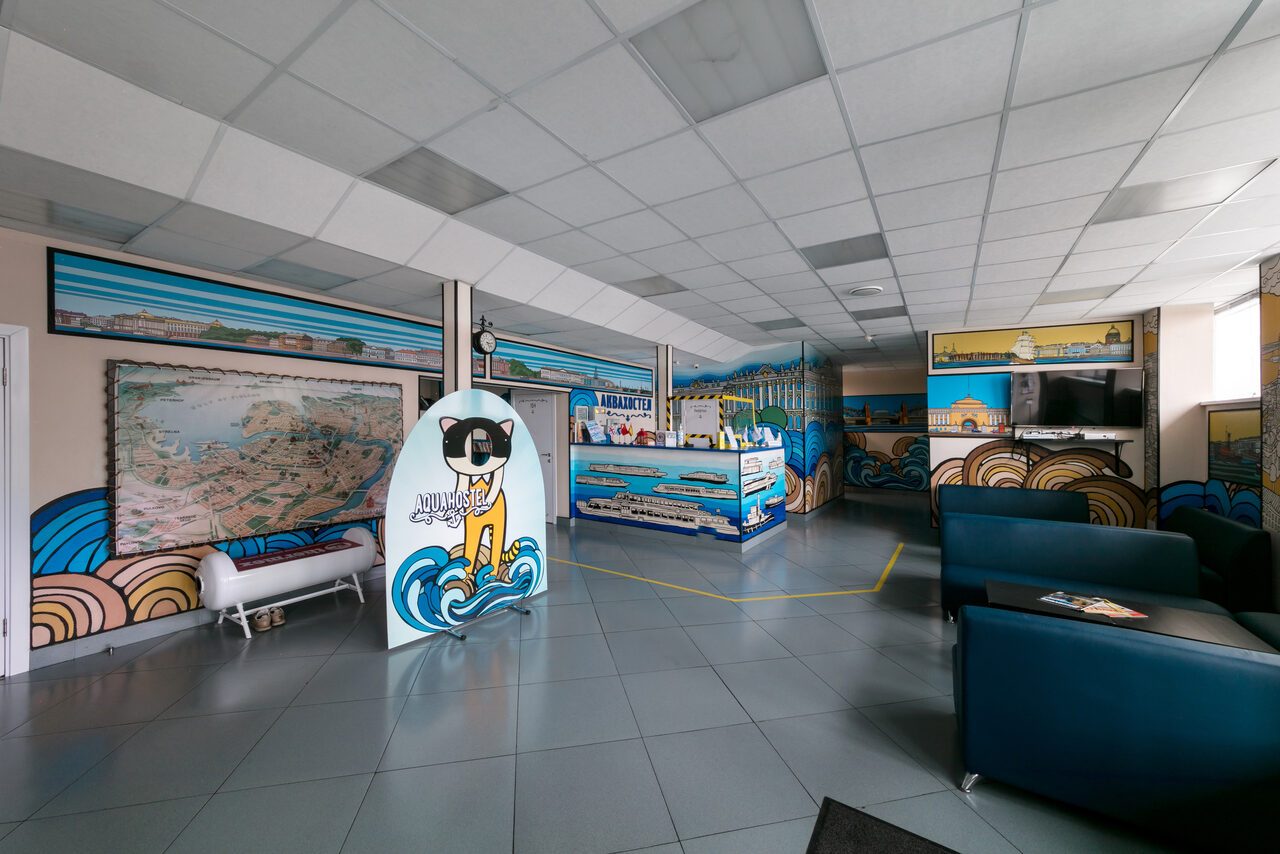 Арендовать  Аквахостел. Лофт на теплоходе