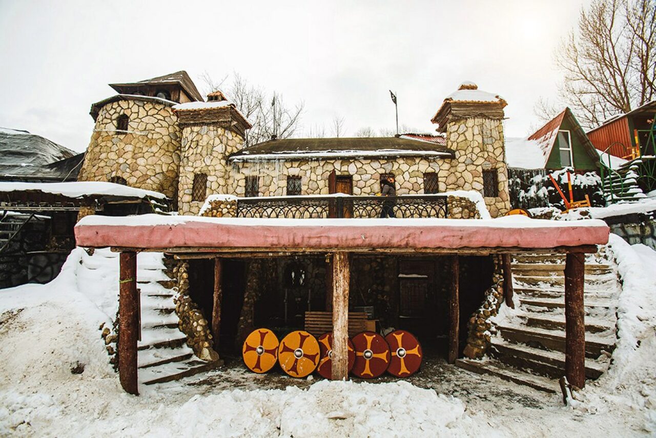 Арендовать Открытое пространство с трибунами