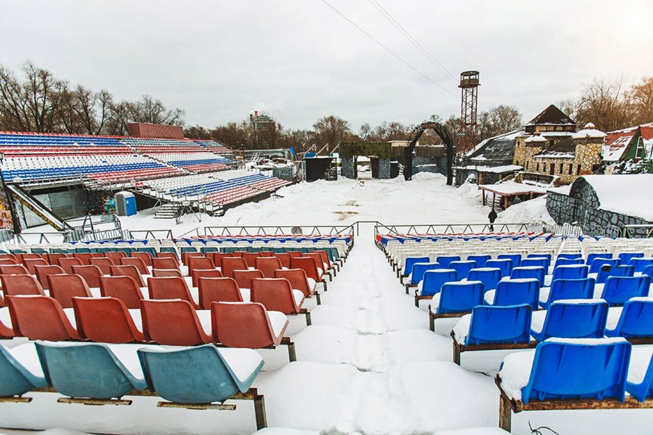 Арендовать Открытое пространство с трибунами