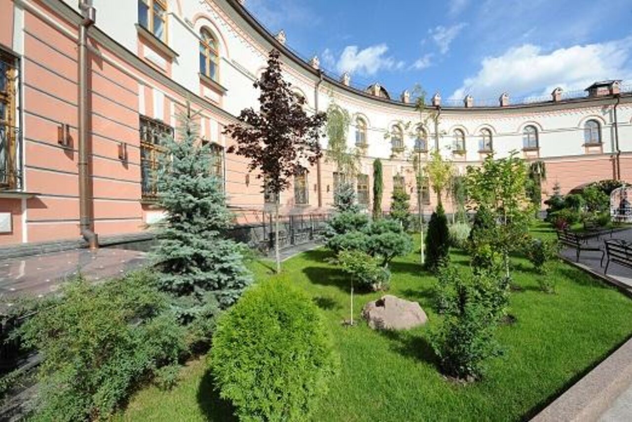 Арендовать КОНФЕРЕНЦ-ЗАЛ