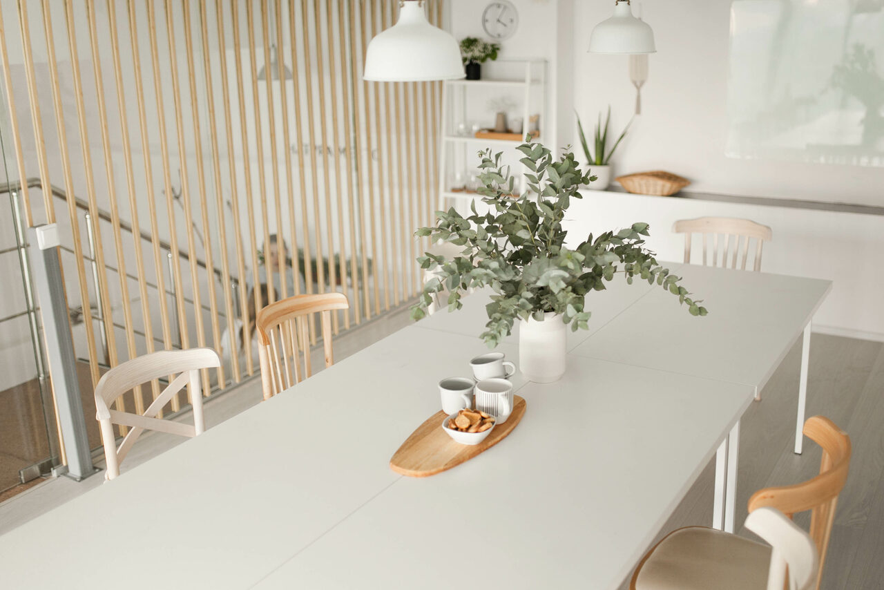 Арендовать Натура Место. Белый зал в лофтовой студии