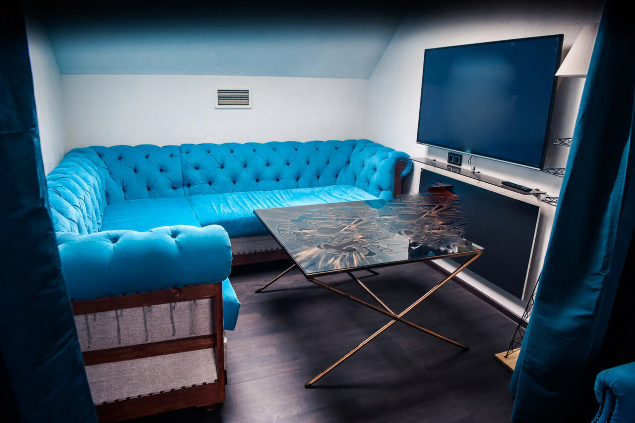 Арендовать МЯТА LOUNGE Лаундж-мансарда