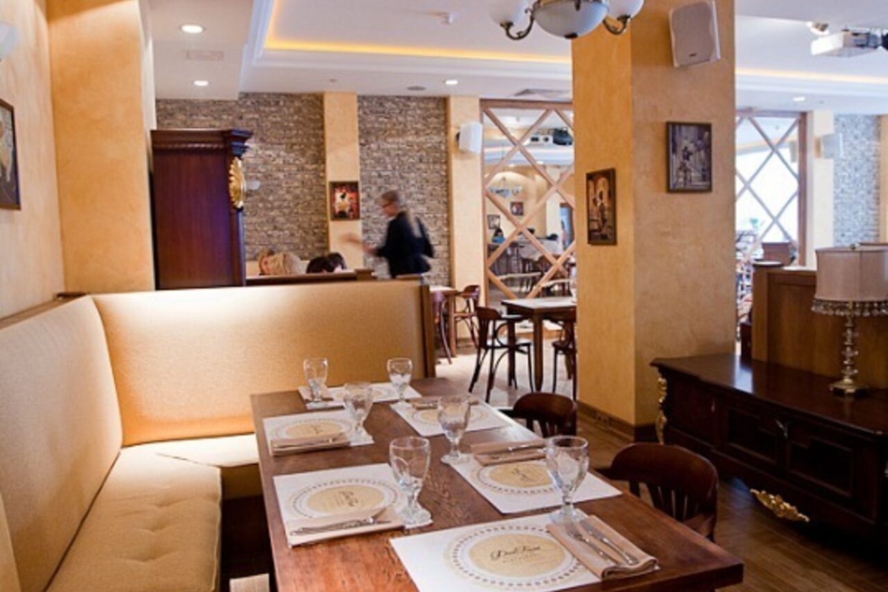 Арендовать Ресторан "ФанФлан"