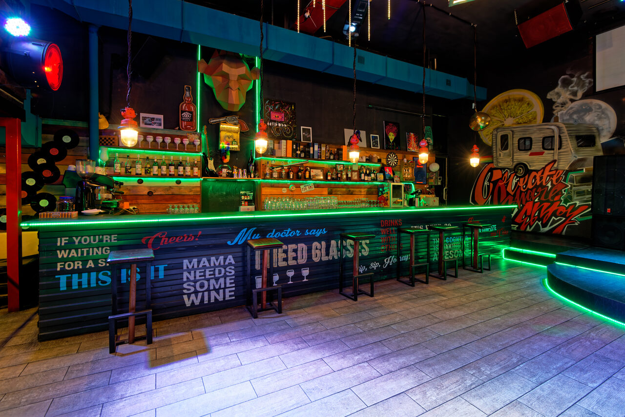 Арендовать Loft Level 19 на заводе Кристалл. Крыша для вечеринок