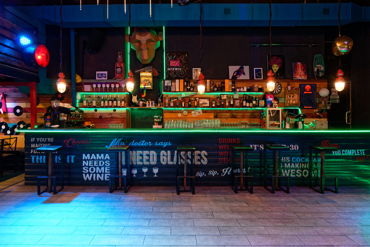 Арендовать Loft Level 19 на заводе Кристалл. Крыша для вечеринок