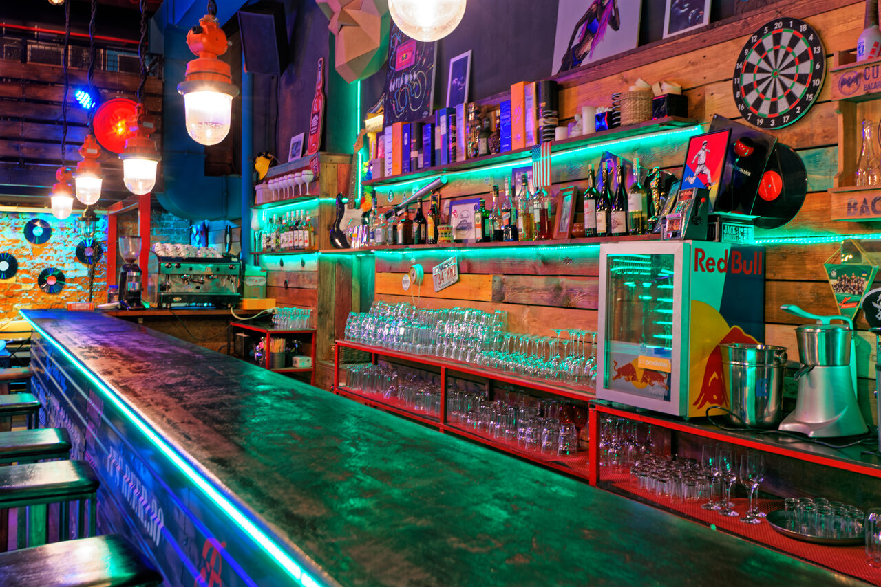 Арендовать Loft Level 19 на заводе Кристалл. Крыша для вечеринок