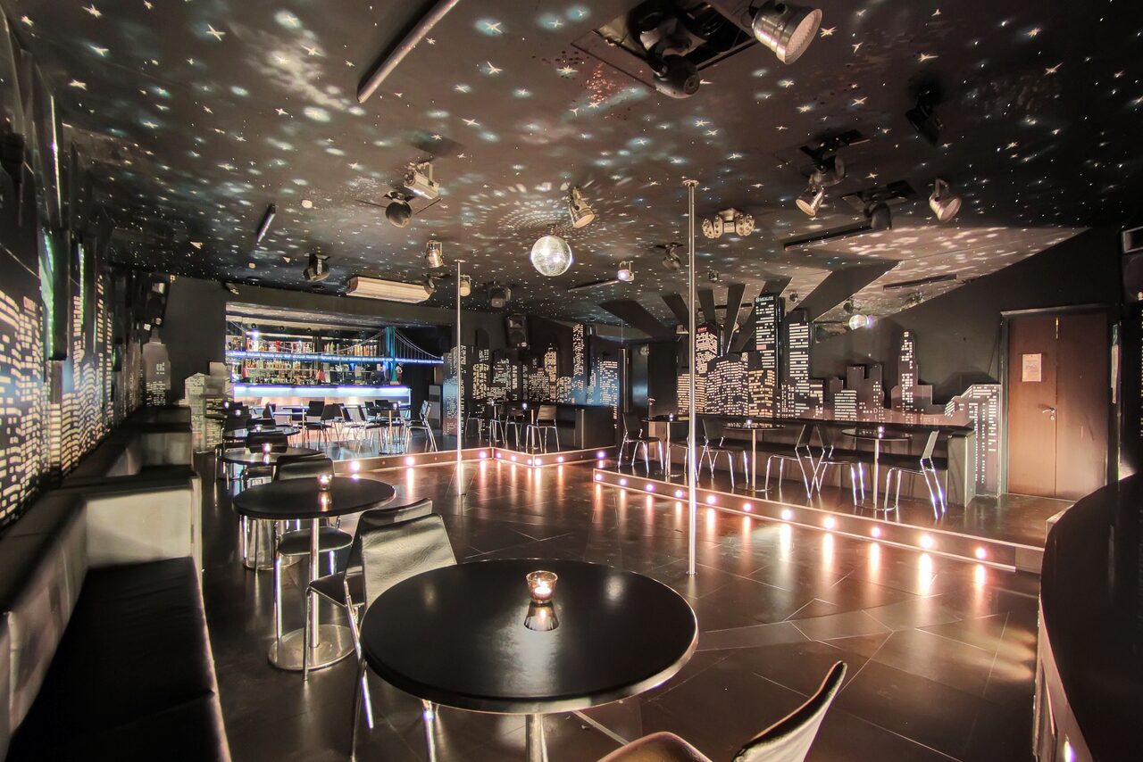 Арендовать Развлекательный комплекс «Аризона» 