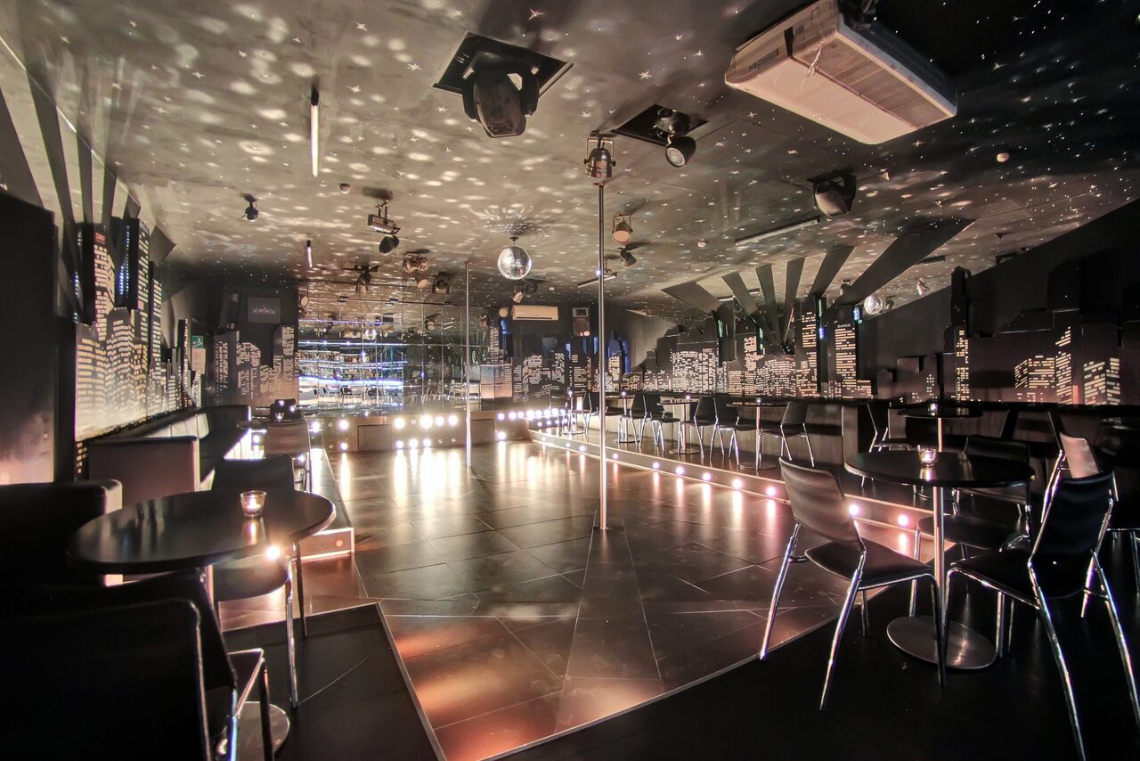 Арендовать Развлекательный комплекс «Аризона» 