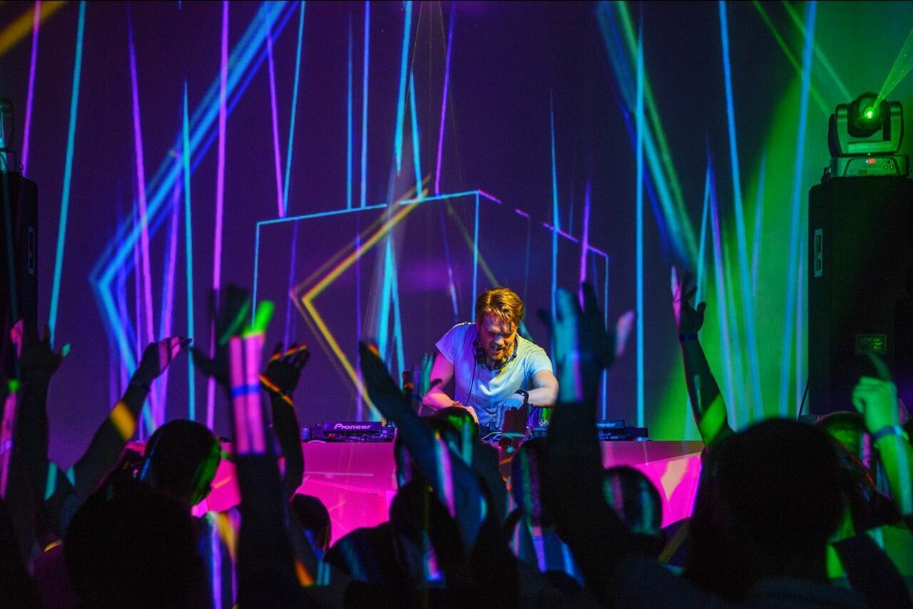 Арендовать Клубный лофт в СПб