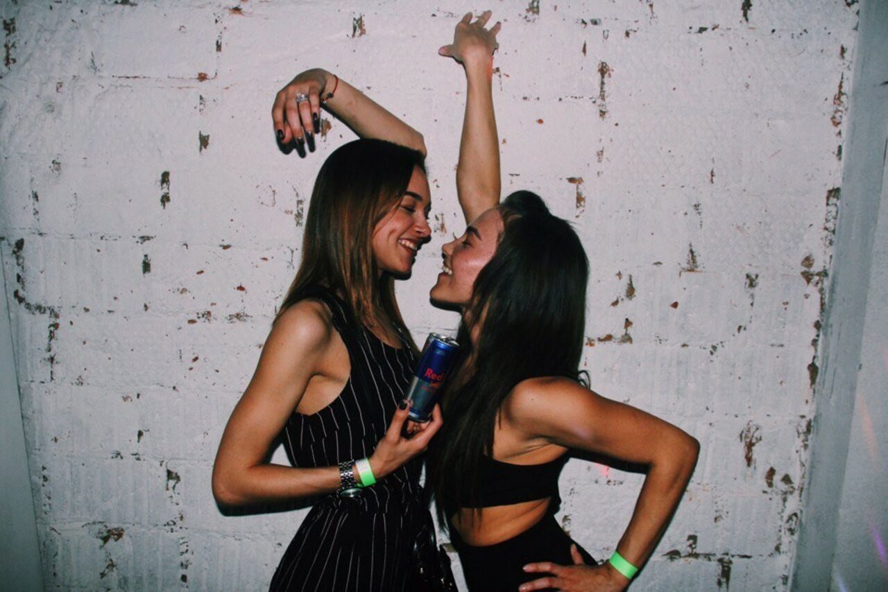 Арендовать Mazel Tov Studio Двухэтажный лофт-бар