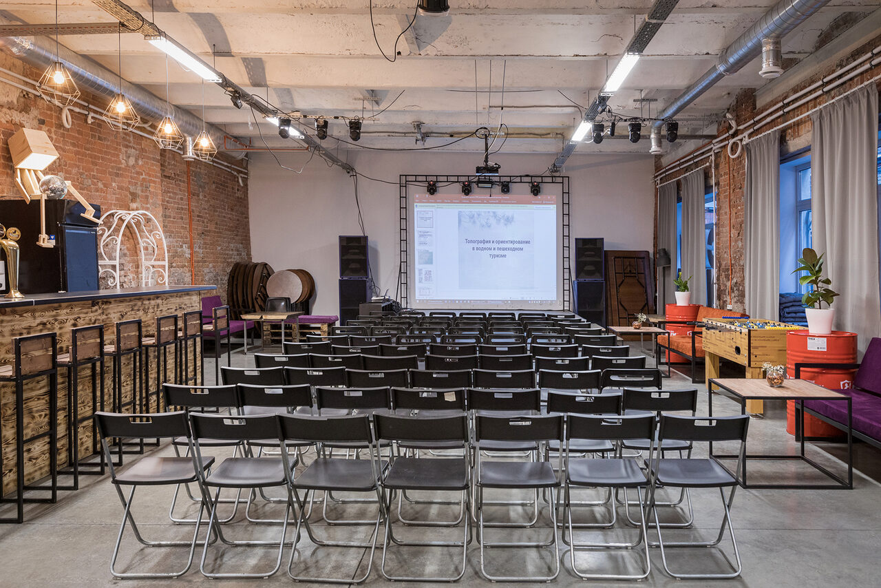 Арендовать Loft Com.nata.Тренинговый лофт со сценой