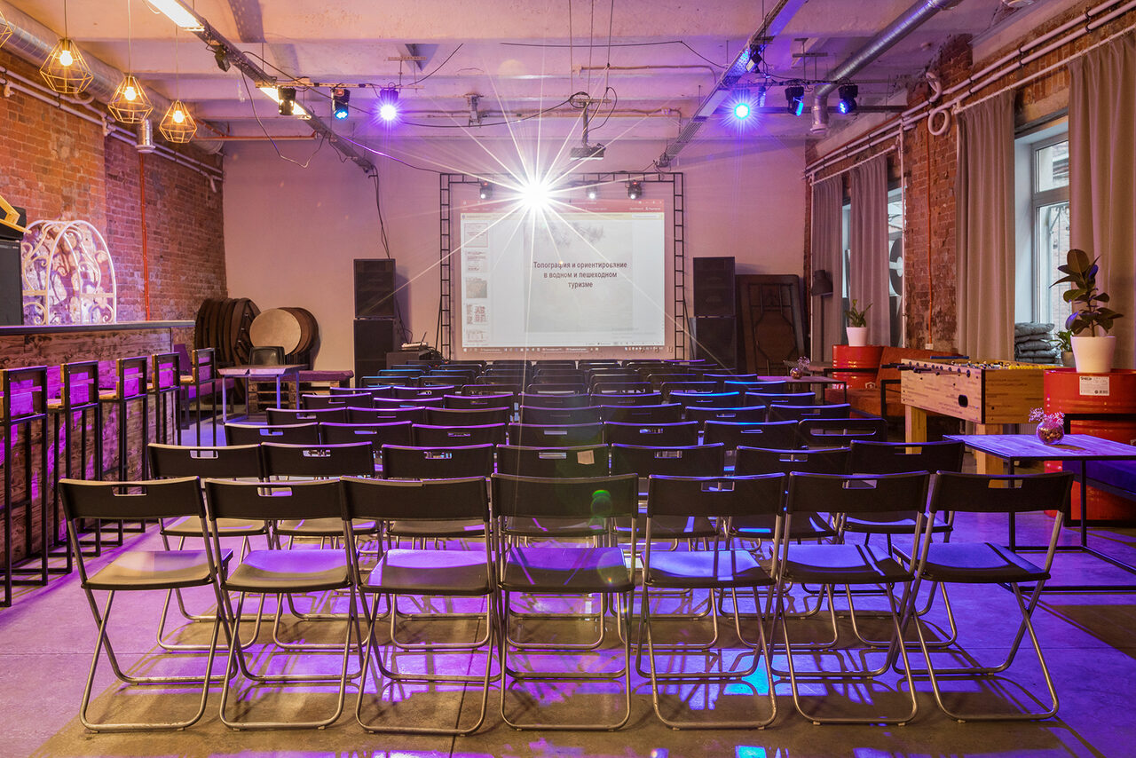 Арендовать Loft Com.nata.Тренинговый лофт со сценой