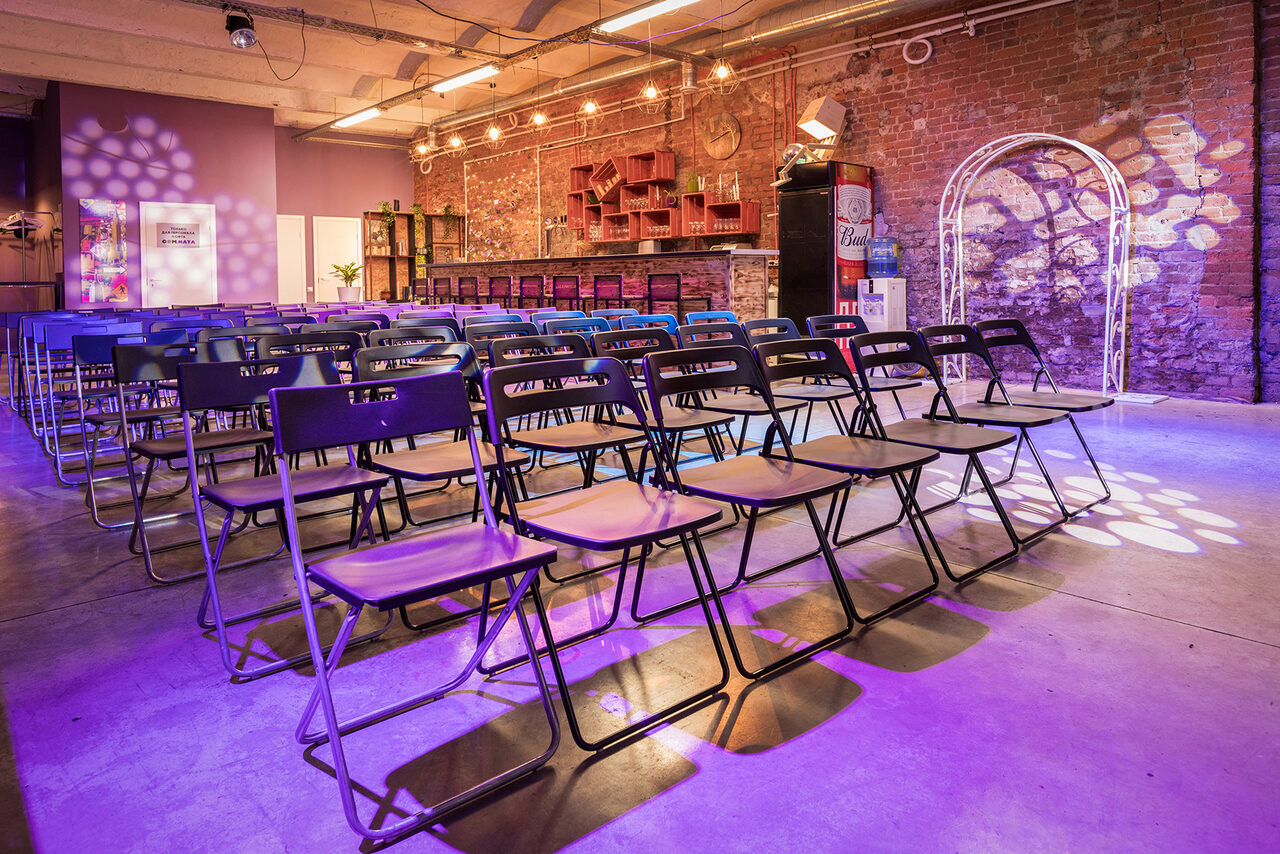 Арендовать Loft Com.nata.Тренинговый лофт со сценой