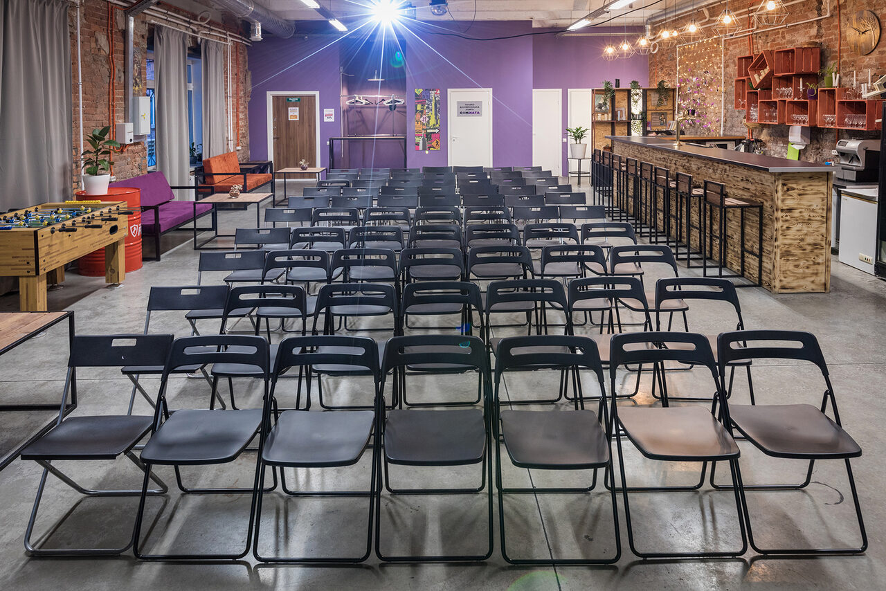 Арендовать Loft Com.nata.Тренинговый лофт со сценой