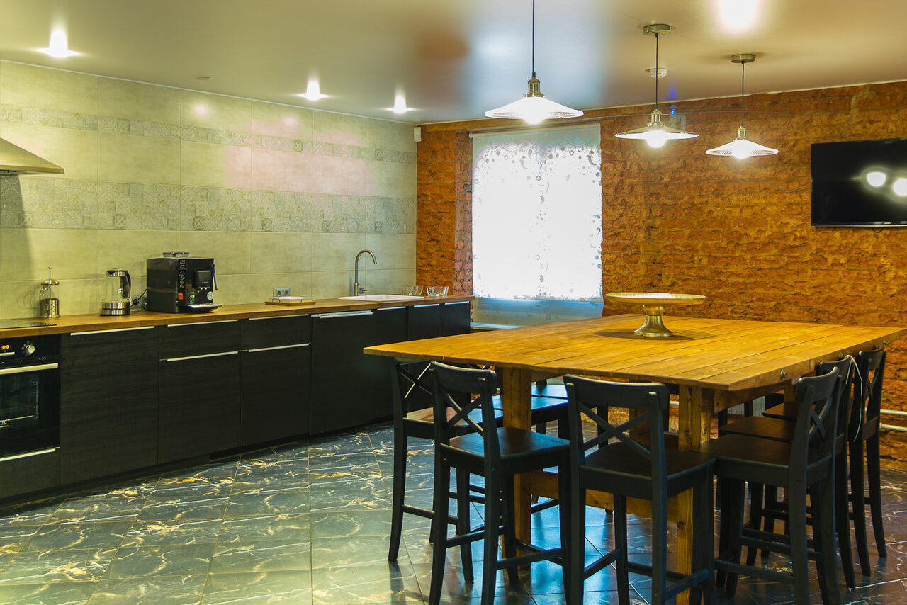 Арендовать  Loft with kitchen and surroundings