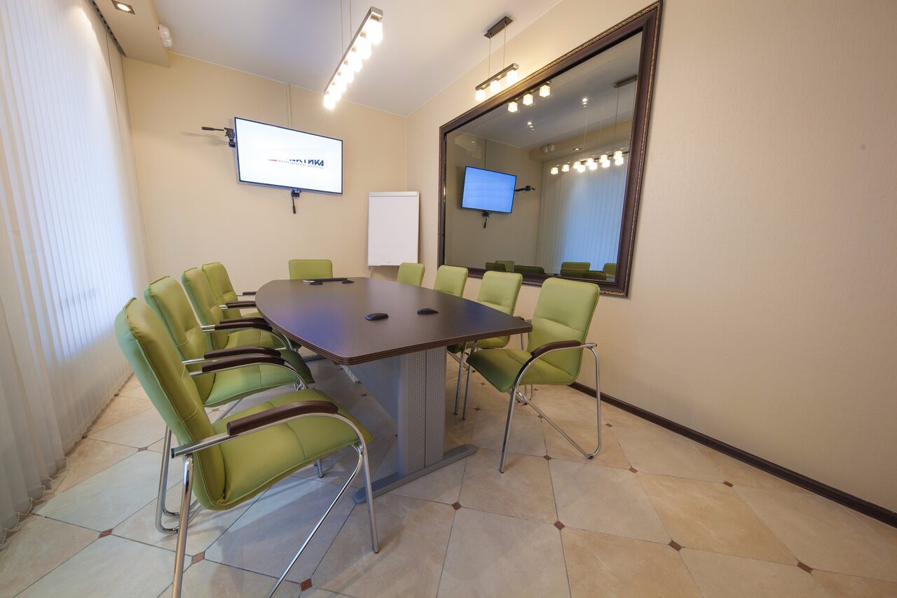 Арендовать Переговорная с зеркалом Газелла 