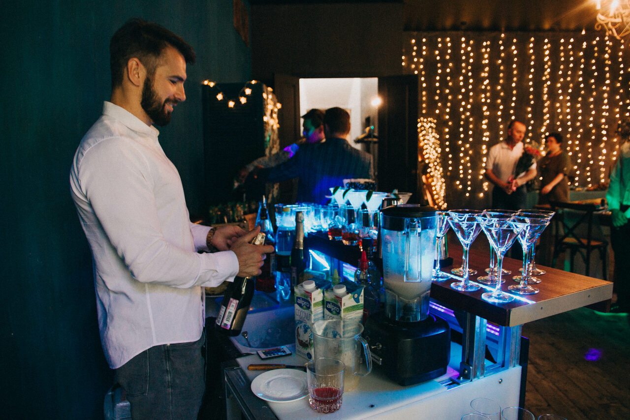 Арендовать БАХРУШИНЪ LOFT. Лофт с арочными окнами 