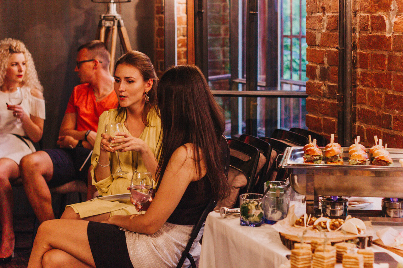 Арендовать БАХРУШИНЪ LOFT. Лофт с арочными окнами 