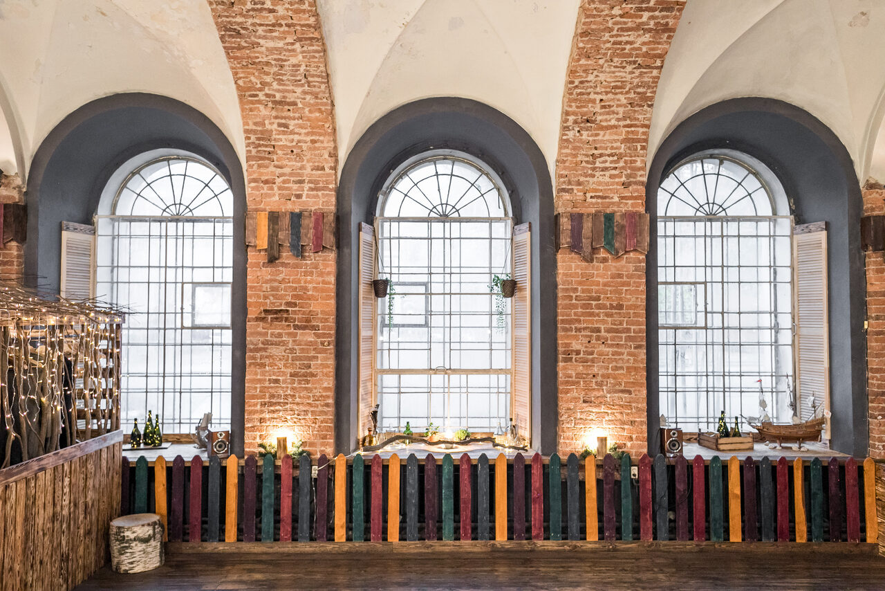 Арендовать Лофт с арочными окнами и отдельным входом