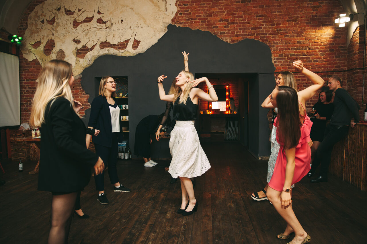 Арендовать Лофт с арочными окнами и отдельным входом