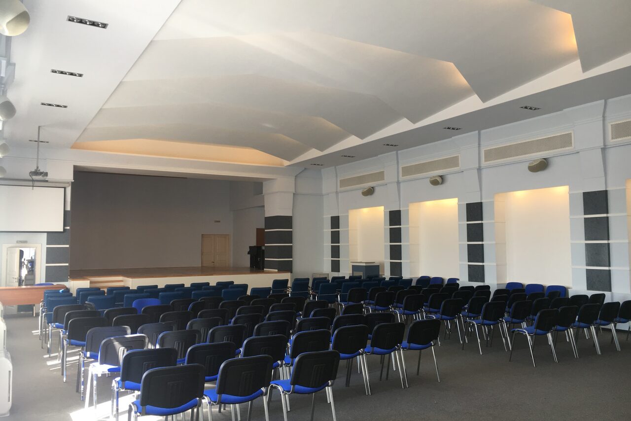 Арендовать Конференц-зал со сценой в Екб