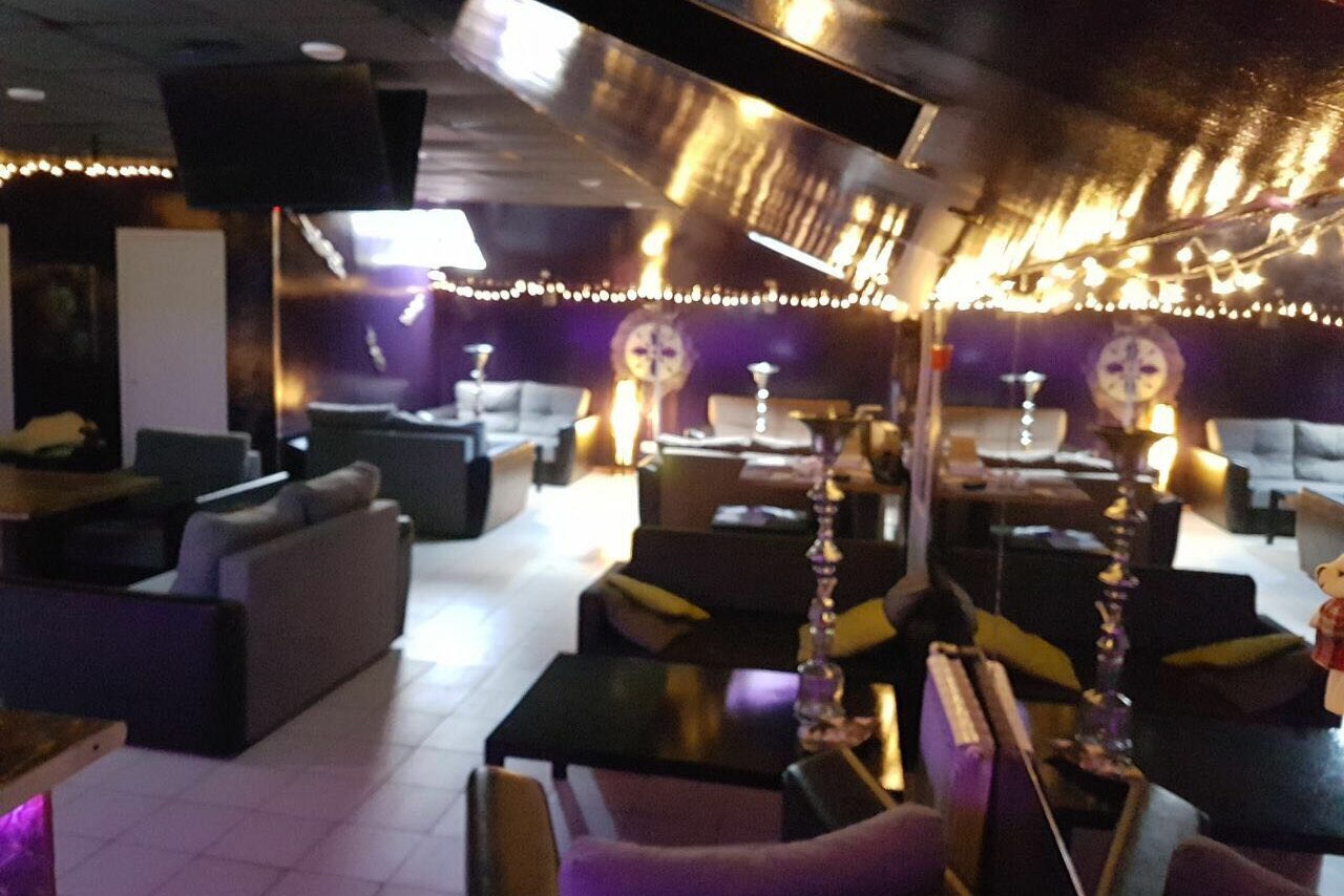 Арендовать Зеркальный лофт с барной стойкой