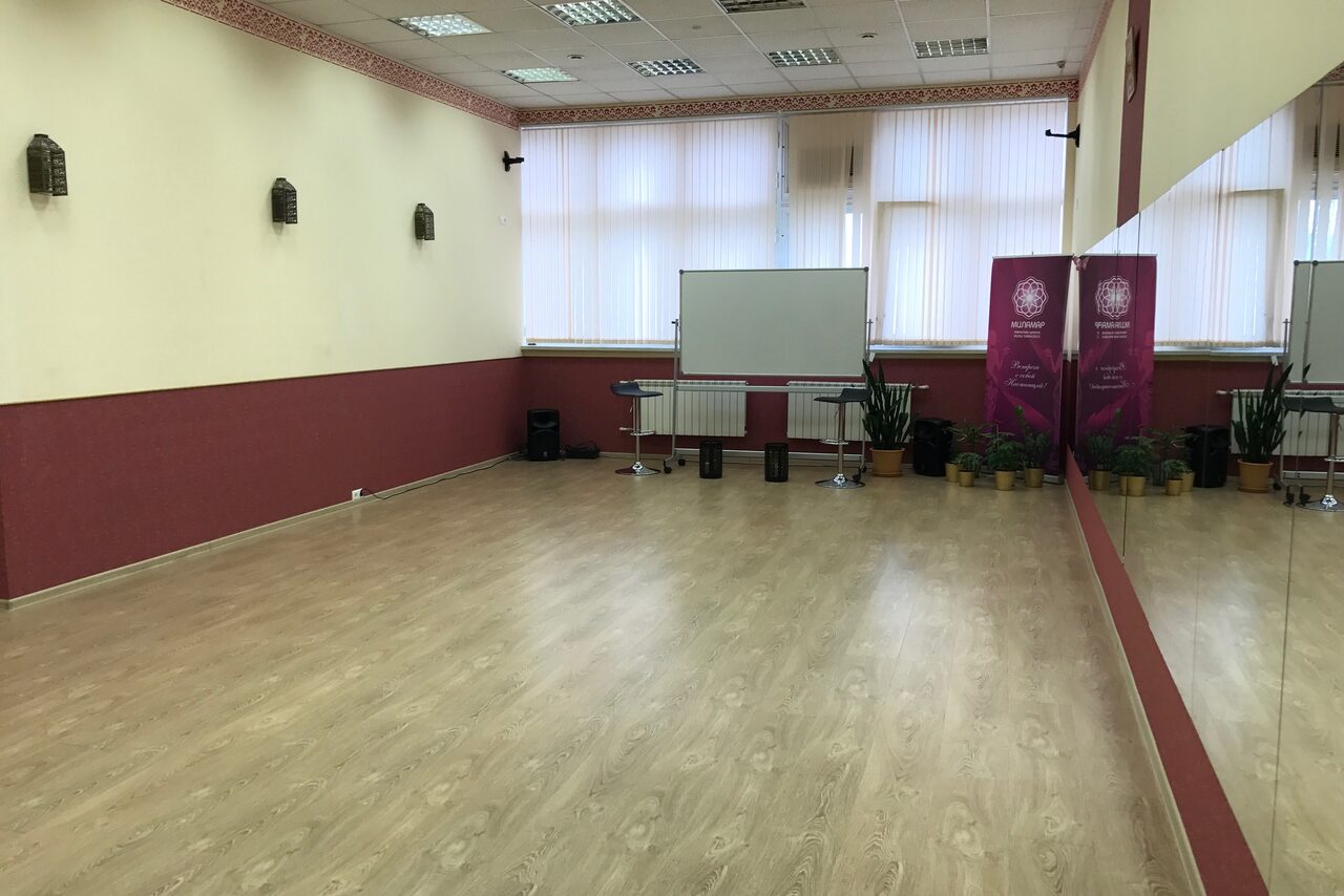 Арендовать Большой зал школы Milamar