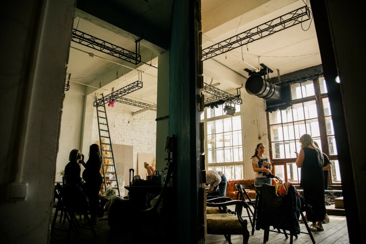 Арендовать Mazel Tov Studio Просторный лофт с отдельным входом