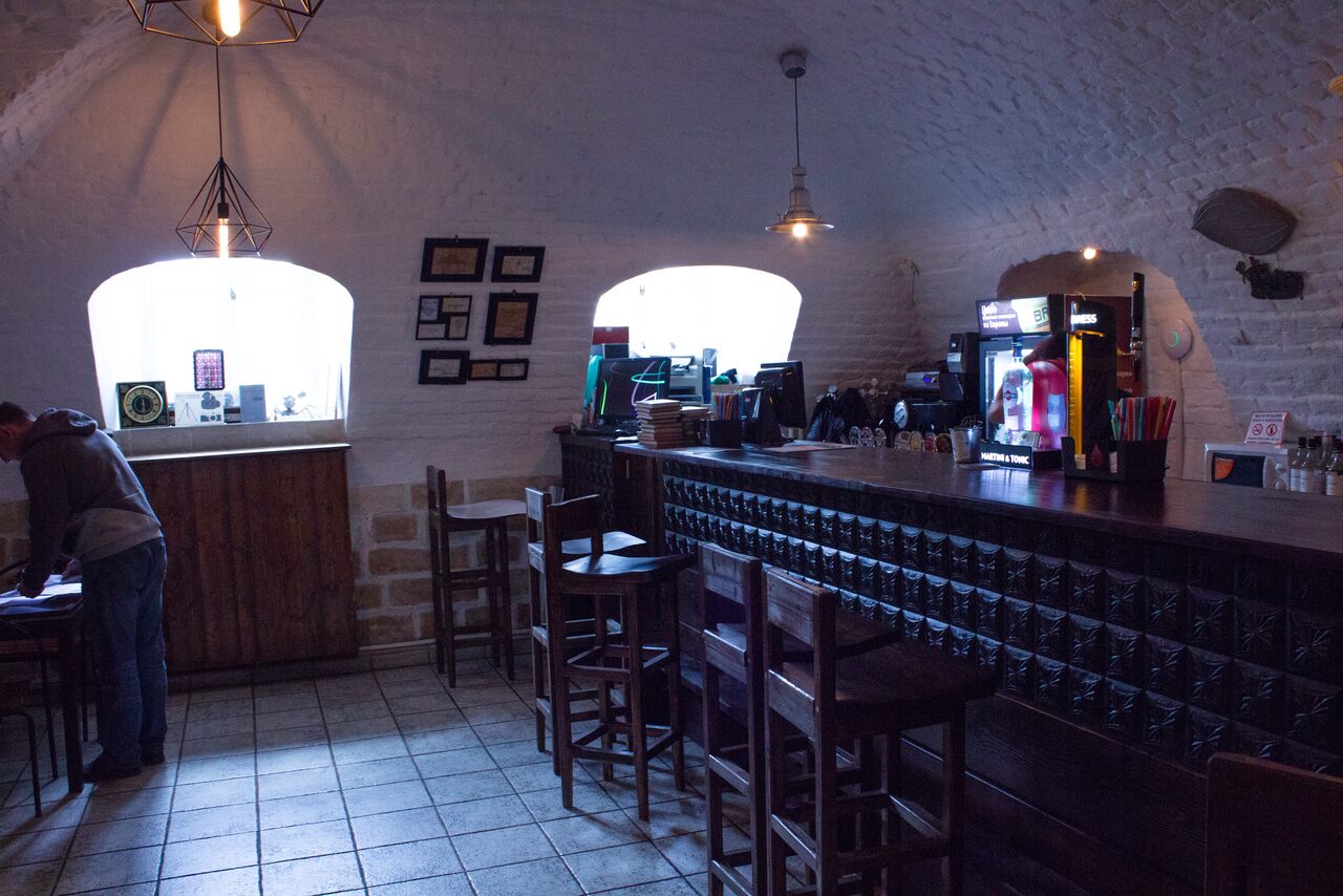 Арендовать Андеграунд клуб Гарцующий Дредноут