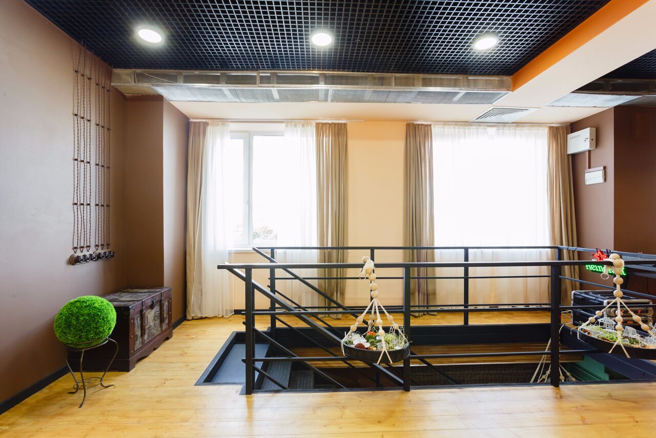 Арендовать StolOFFka Дизайнерский конференц-зал