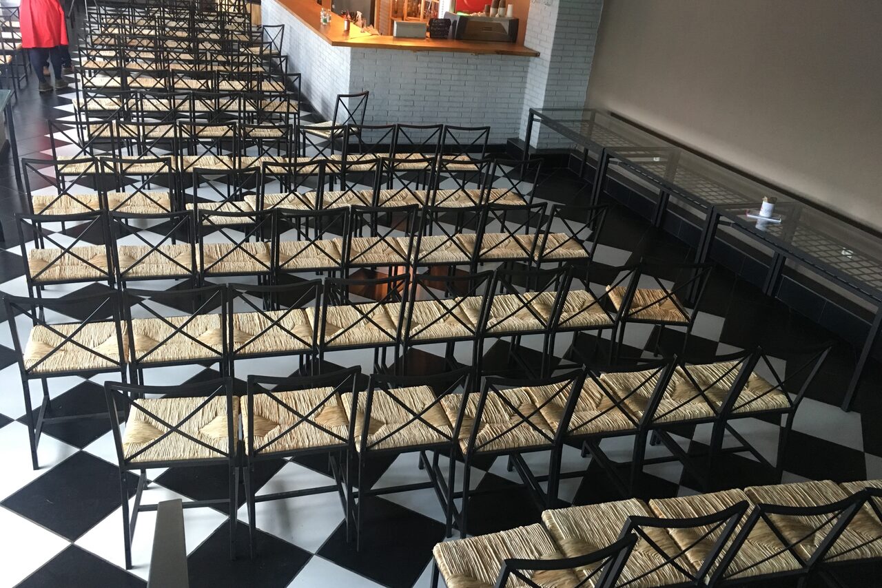 Арендовать StolOFFka Дизайнерский конференц-зал