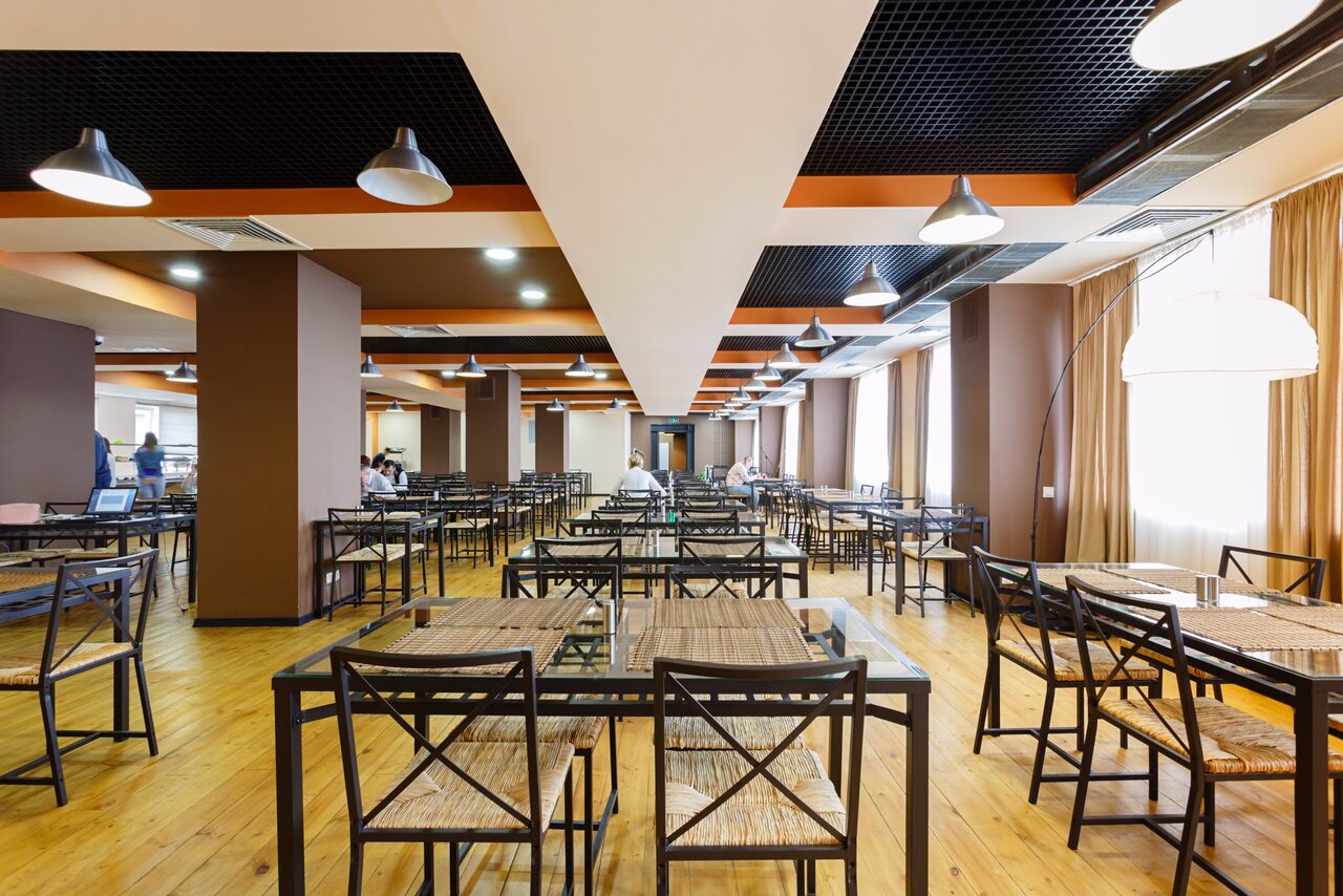 Арендовать StolOFFka Дизайнерский конференц-зал