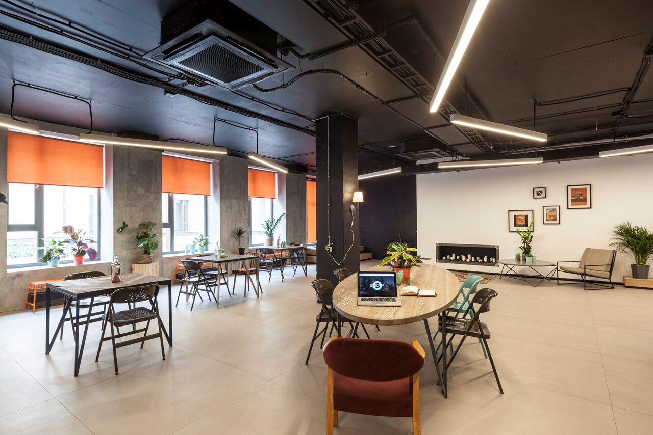 Арендовать "OVERTONE"  уютный лофт для тренингов