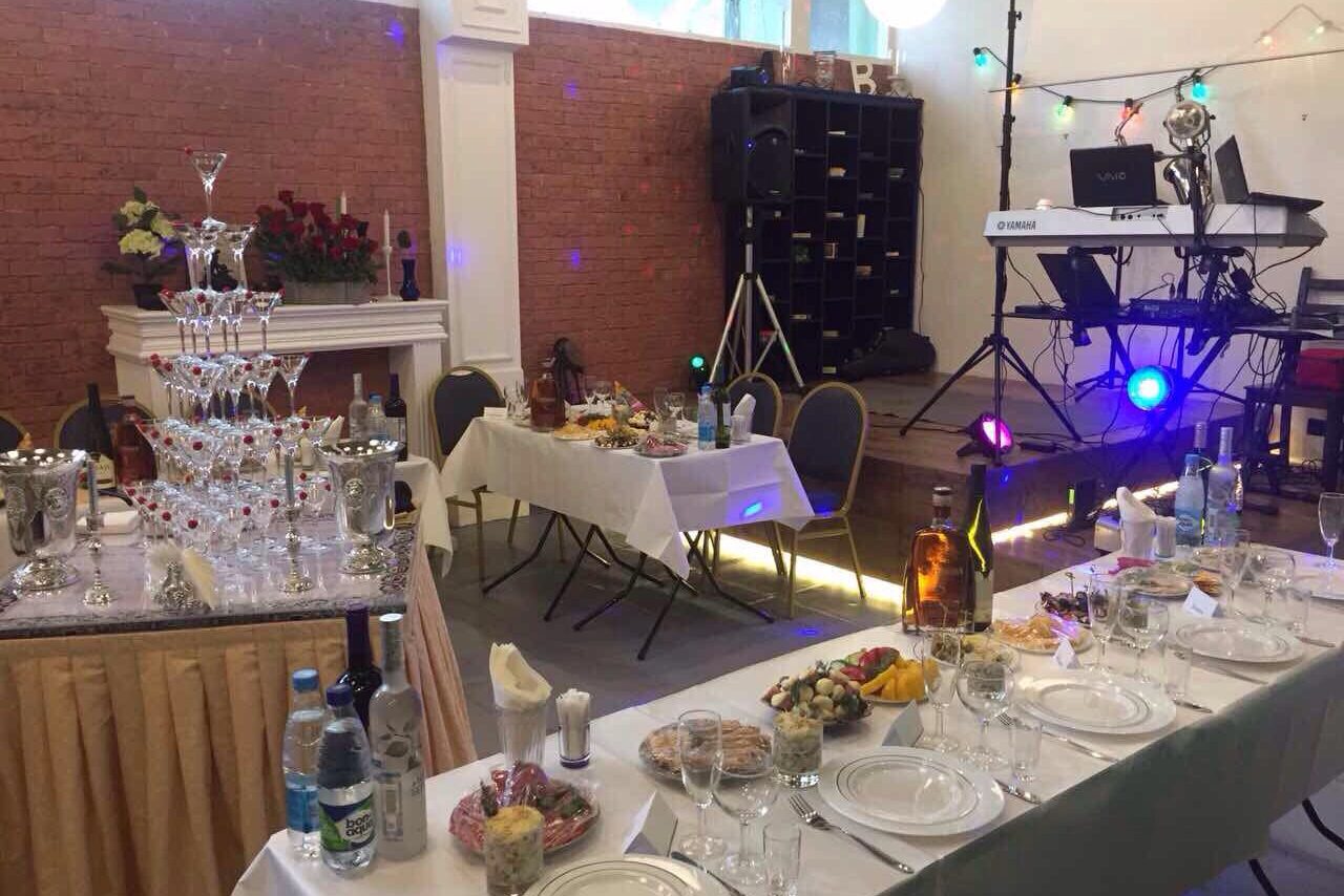 Арендовать Лофт-пространство с подиумом 