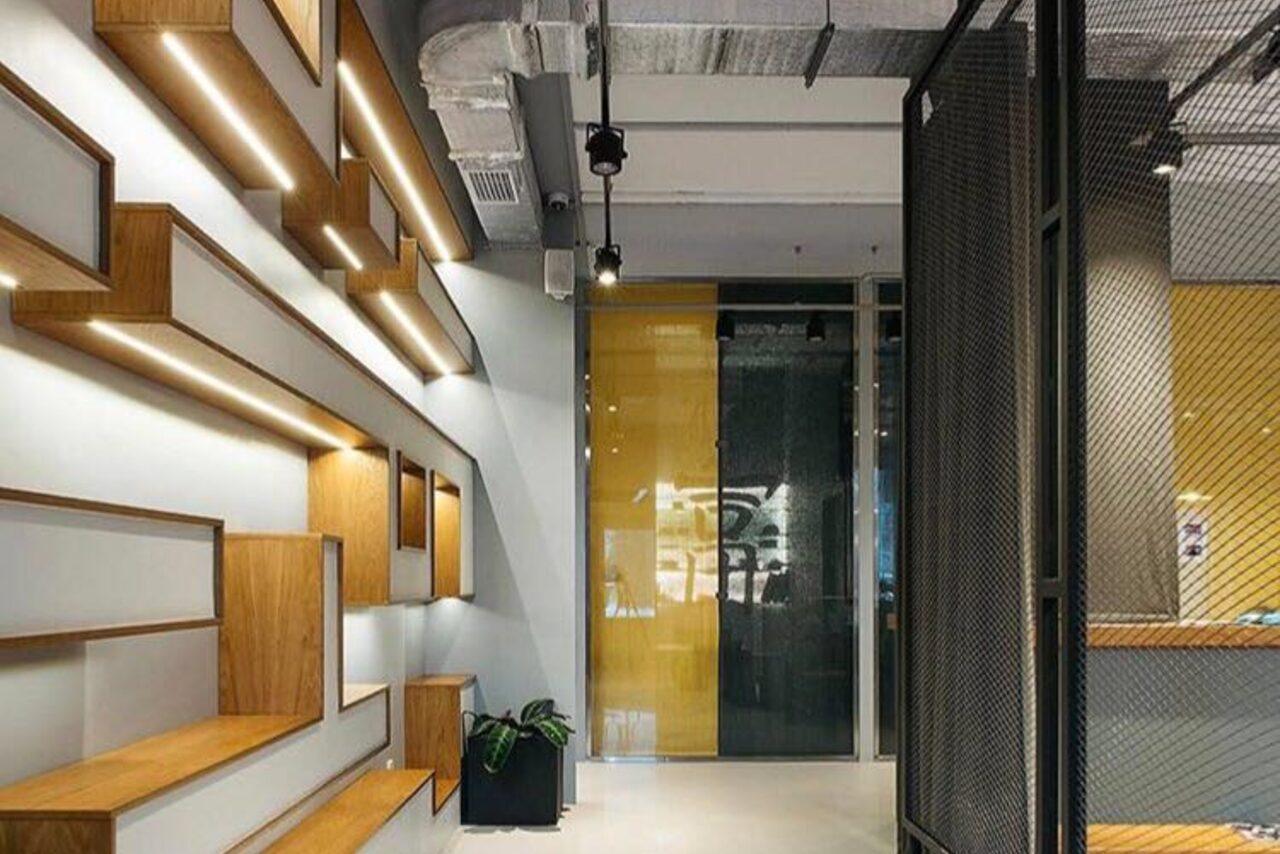 Арендовать DAR Smolny Club